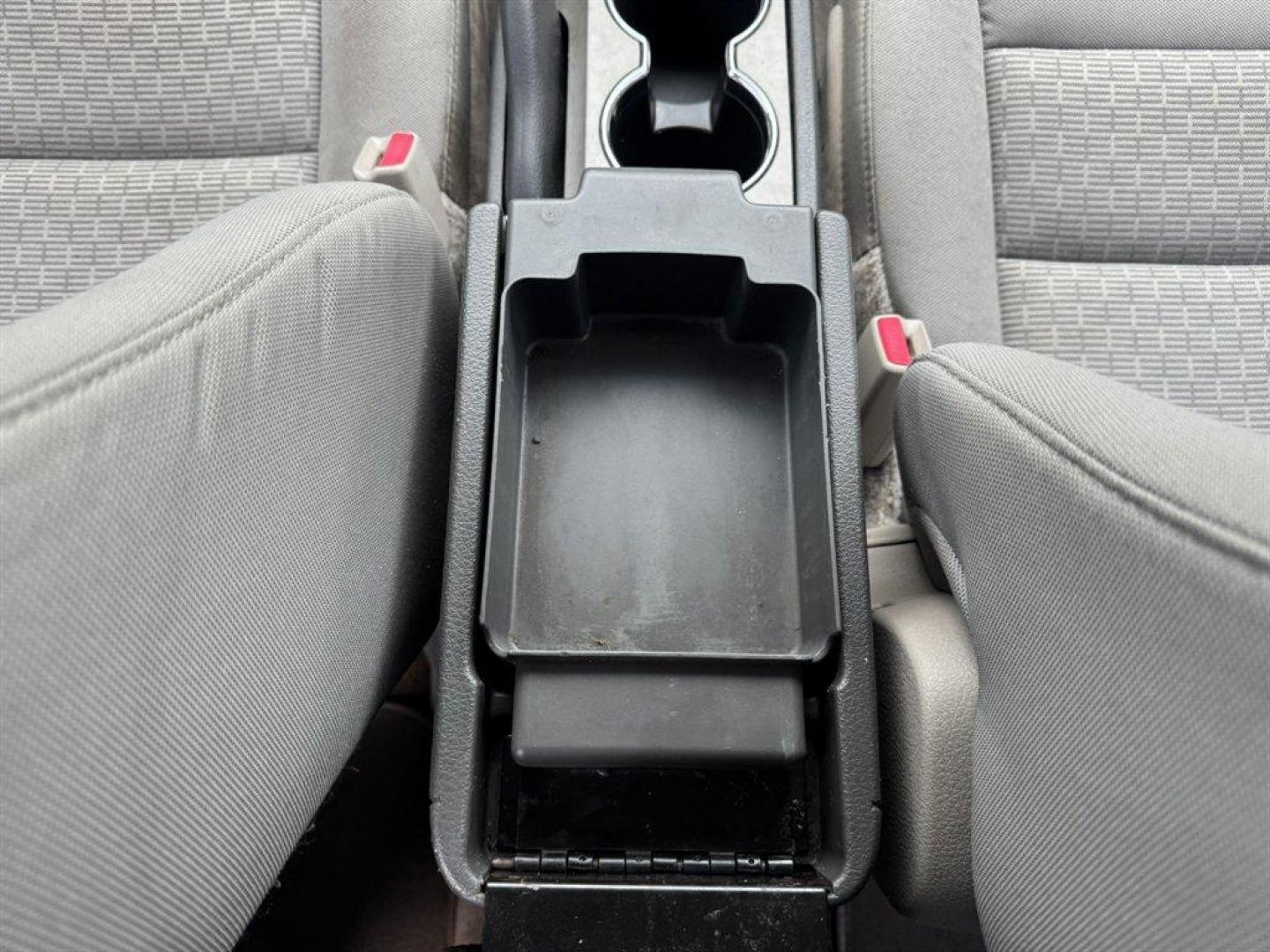 2010 Grey /Grey Ford Fusion (3FAHP0HA6AR) with an 2.5l I-4 Smpi Dohc 2.5l engine, Automatic transmission, located at 745 East Steele Rd., West Columbia, SC, 29170, (803) 755-9148, 33.927212, -81.148483 - Special Internet Price! 2010 Ford Fusion with AM/FM radio, Cruise control, Cloth interior, Powered windows, Powered door locks, Plus more! - Photo#18