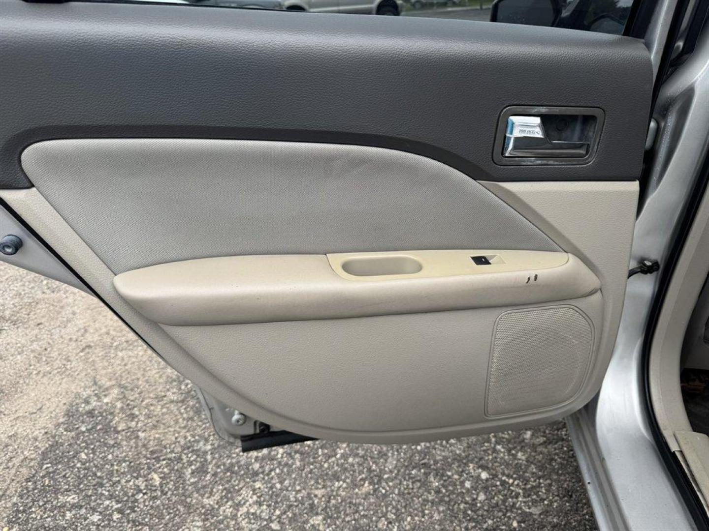 2010 Grey /Grey Ford Fusion (3FAHP0HA6AR) with an 2.5l I-4 Smpi Dohc 2.5l engine, Automatic transmission, located at 745 East Steele Rd., West Columbia, SC, 29170, (803) 755-9148, 33.927212, -81.148483 - Special Internet Price! 2010 Ford Fusion with AM/FM radio, Cruise control, Cloth interior, Powered windows, Powered door locks, Plus more! - Photo#20