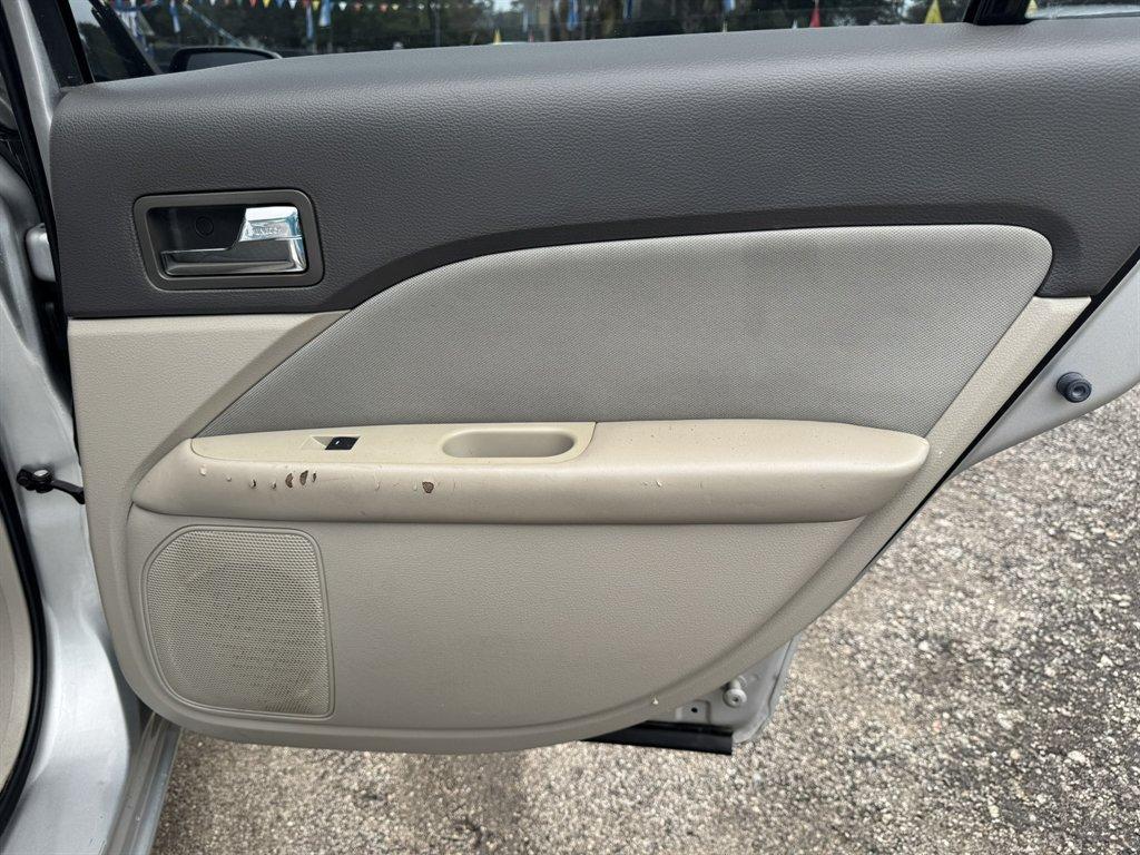 2010 Grey /Grey Ford Fusion (3FAHP0HA6AR) with an 2.5l I-4 Smpi Dohc 2.5l engine, Automatic transmission, located at 745 East Steele Rd., West Columbia, SC, 29170, (803) 755-9148, 33.927212, -81.148483 - Special Internet Price! 2010 Ford Fusion with AM/FM radio, Cruise control, Cloth interior, Powered windows, Powered door locks, Plus more! - Photo#22