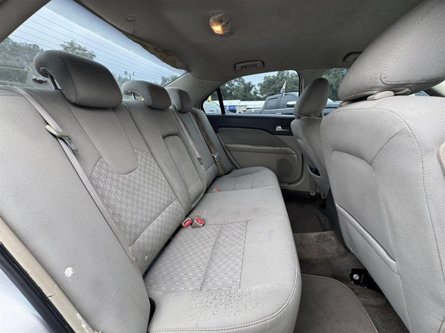 2010 Grey /Grey Ford Fusion (3FAHP0HA6AR) with an 2.5l I-4 Smpi Dohc 2.5l engine, Automatic transmission, located at 745 East Steele Rd., West Columbia, SC, 29170, (803) 755-9148, 33.927212, -81.148483 - Special Internet Price! 2010 Ford Fusion with AM/FM radio, Cruise control, Cloth interior, Powered windows, Powered door locks, Plus more! - Photo#23