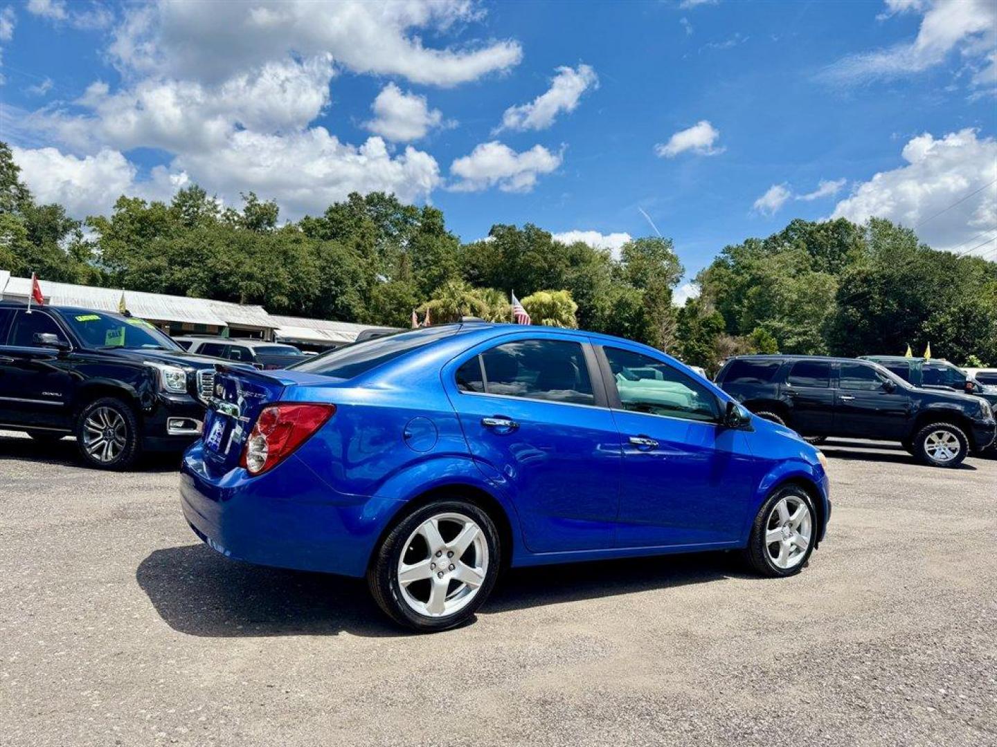 2016 Blue /Black Chevrolet Sonic (1G1JE5SB0G4) with an 1.4l I-4 MFI Dohc T/C 1.4 engine, Automatic transmission, located at 745 East Steele Rd., West Columbia, SC, 29170, (803) 755-9148, 33.927212, -81.148483 - Special Internet Price! 2016 Chevrolet Sonic with AM/FM radio, Backup camera, Cruise control, Leather interior, Powered windows, Powered door locks, Plus more! - Photo#3