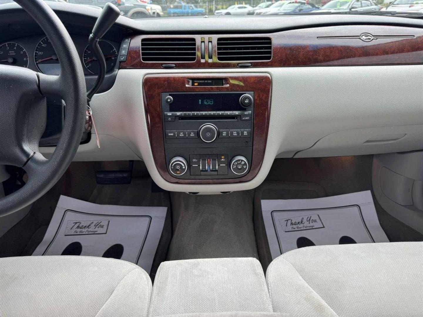 2007 Grey /Grey Chevrolet Impala (2G1WT55N679) with an 3.5l V6 MPI 3.5l engine, Automatic transmission, located at 745 East Steele Rd., West Columbia, SC, 29170, (803) 755-9148, 33.927212, -81.148483 - Special Internet Price! 2007 Chevrolet Impala - Photo#10