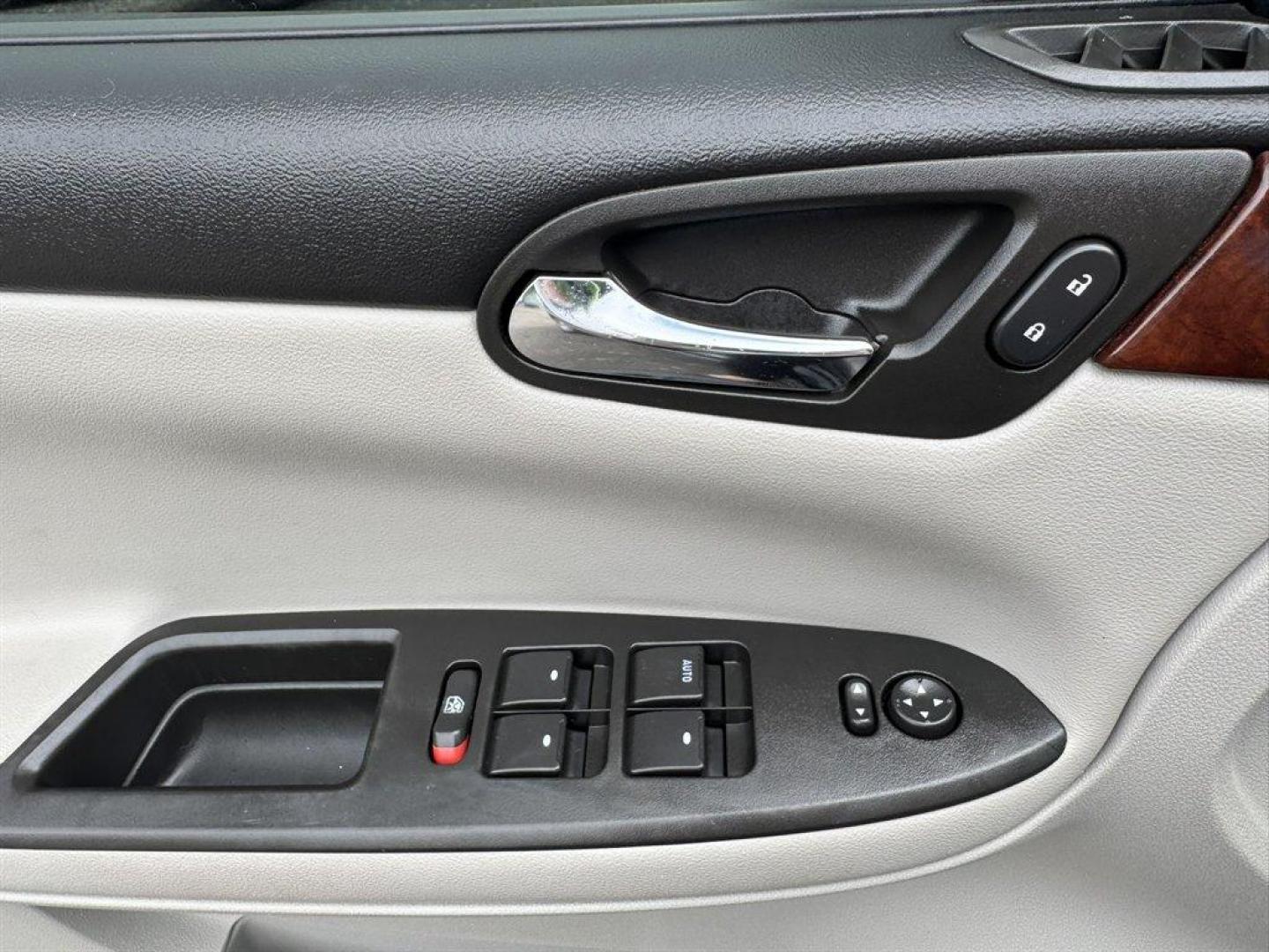 2007 Grey /Grey Chevrolet Impala (2G1WT55N679) with an 3.5l V6 MPI 3.5l engine, Automatic transmission, located at 745 East Steele Rd., West Columbia, SC, 29170, (803) 755-9148, 33.927212, -81.148483 - Special Internet Price! 2007 Chevrolet Impala - Photo#15