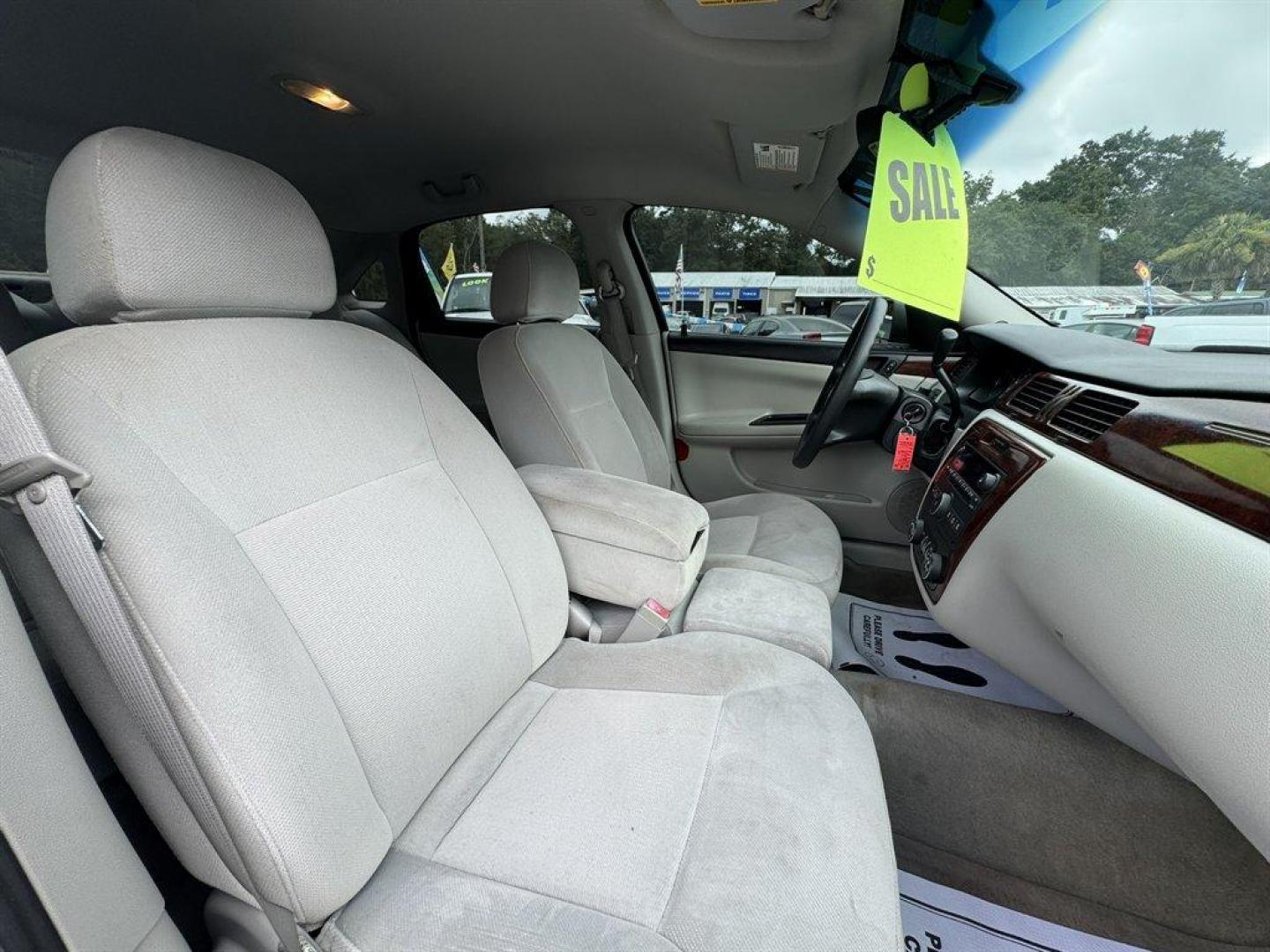 2007 Grey /Grey Chevrolet Impala (2G1WT55N679) with an 3.5l V6 MPI 3.5l engine, Automatic transmission, located at 745 East Steele Rd., West Columbia, SC, 29170, (803) 755-9148, 33.927212, -81.148483 - Special Internet Price! 2007 Chevrolet Impala - Photo#23