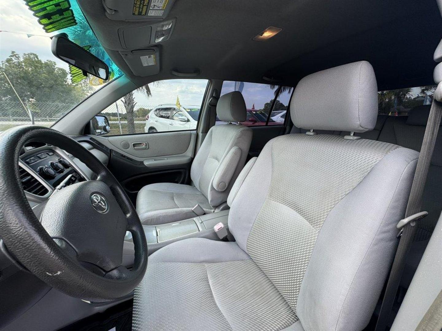 2005 Silver /Grey Toyota Highlander (JTEGD21A050) with an 2.4l I-4 SFI Dohc 2.4l engine, Automatic transmission, located at 745 East Steele Rd., West Columbia, SC, 29170, (803) 755-9148, 33.927212, -81.148483 - Special Internet Price! 2005 Toyota Highlander - Photo#13