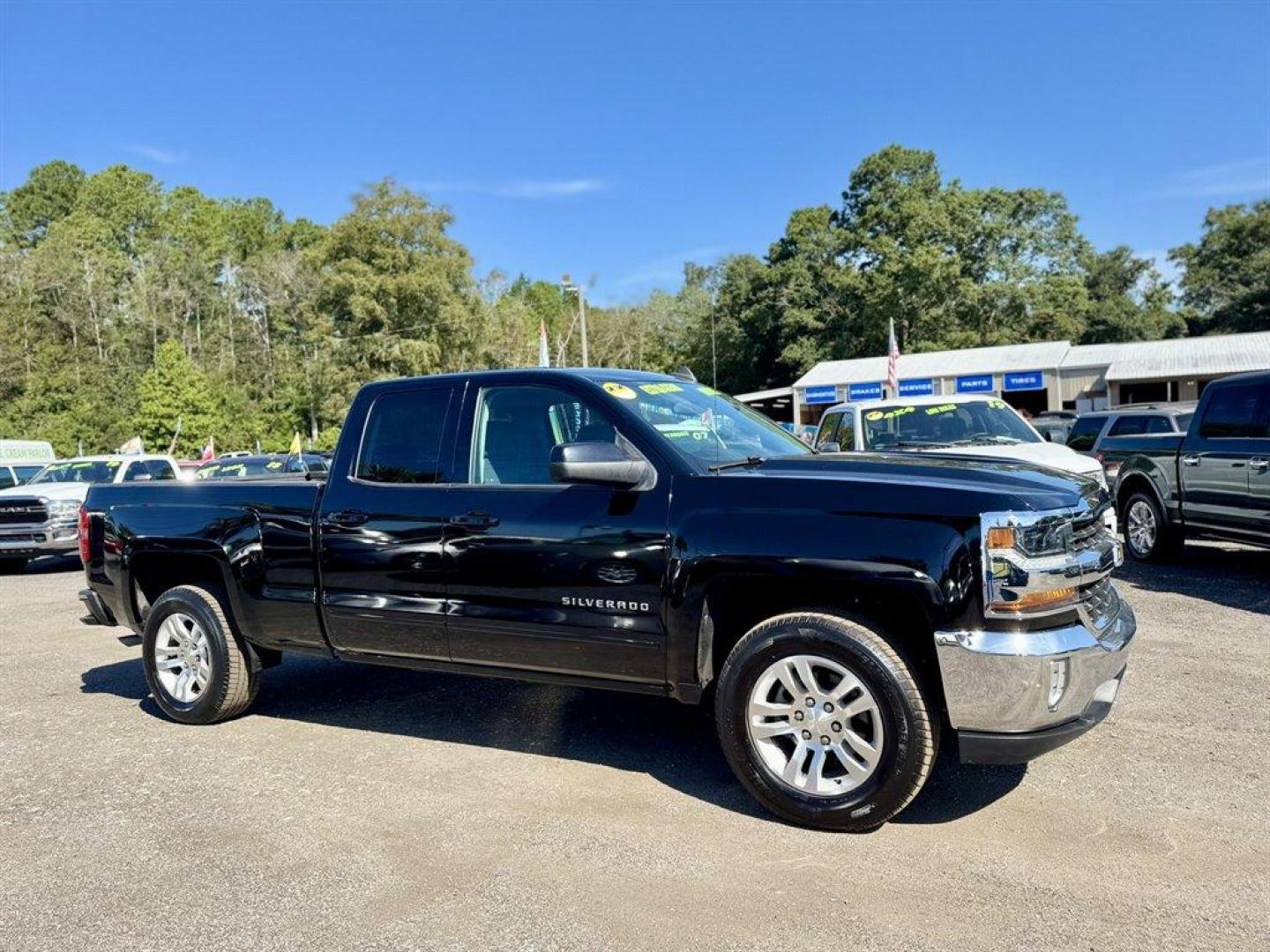2018 Black /Black Chevrolet Silverado 1500 (2GCRCREC2J1) with an 5.3l V8 DI VVT Flex 5.3l engine, Automatic transmission, located at 745 East Steele Rd., West Columbia, SC, 29170, (803) 755-9148, 33.927212, -81.148483 - Special Internet Price! 2018 Chevrolet Silverado - Photo#2