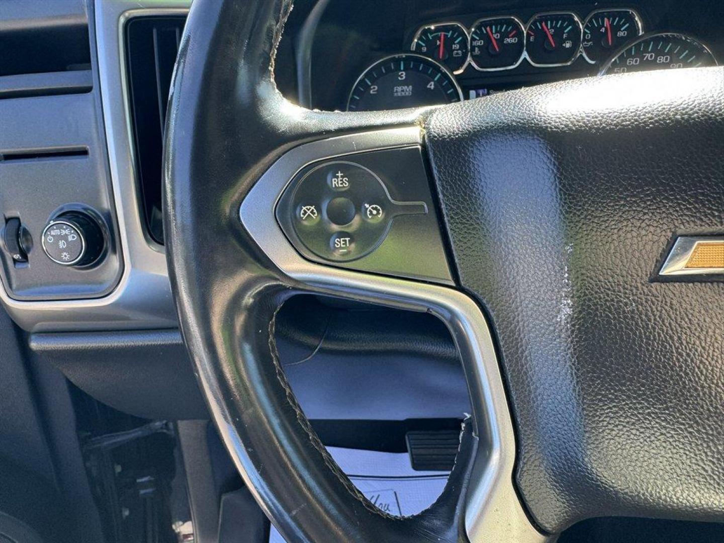 2018 Black /Black Chevrolet Silverado 1500 (2GCRCREC2J1) with an 5.3l V8 DI VVT Flex 5.3l engine, Automatic transmission, located at 745 East Steele Rd., West Columbia, SC, 29170, (803) 755-9148, 33.927212, -81.148483 - Special Internet Price! 2018 Chevrolet Silverado - Photo#8