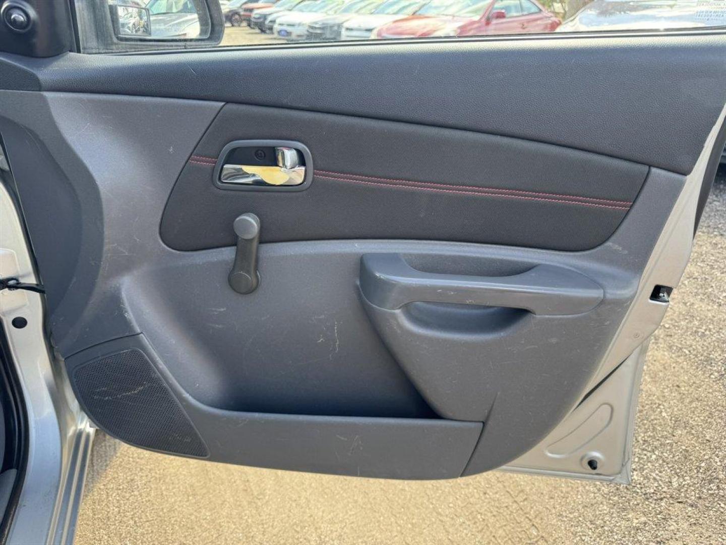 2008 Silver /Black Kia RIO5 (KNADE163X86) with an 1.6l I-4 MPI Dohc 1.6l engine, Manual transmission, located at 745 East Steele Rd., West Columbia, SC, 29170, (803) 755-9148, 33.927212, -81.148483 - Special Internet Price! 2008 Kia Rio5 - Photo#19