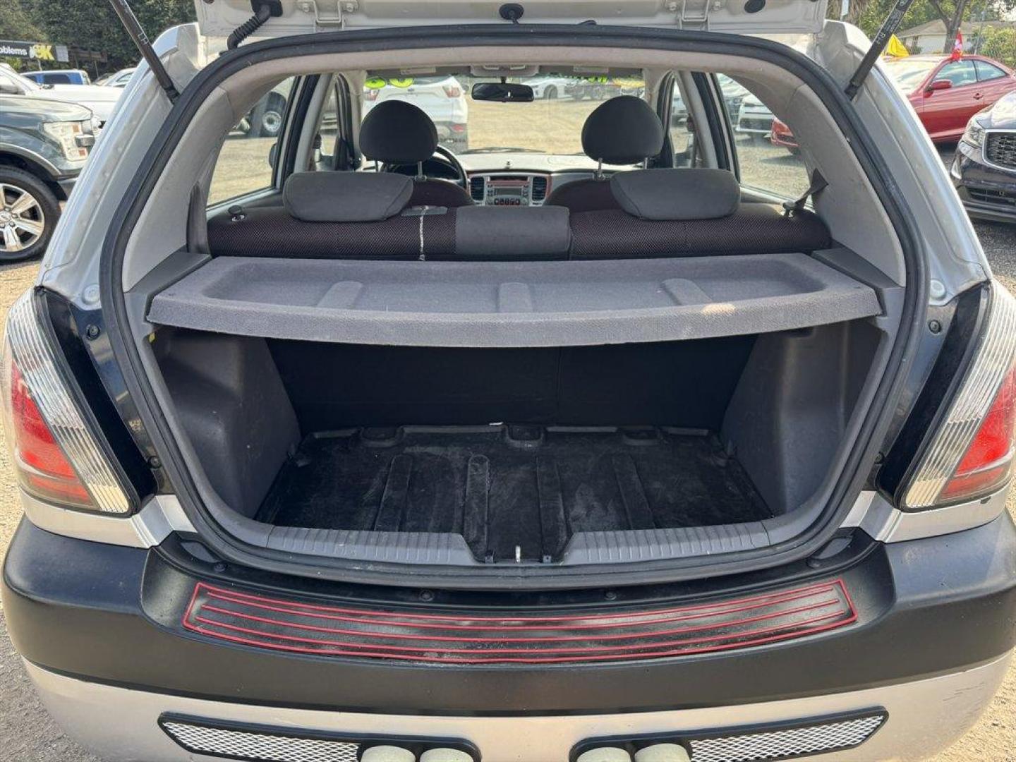 2008 Silver /Black Kia RIO5 (KNADE163X86) with an 1.6l I-4 MPI Dohc 1.6l engine, Manual transmission, located at 745 East Steele Rd., West Columbia, SC, 29170, (803) 755-9148, 33.927212, -81.148483 - Special Internet Price! 2008 Kia Rio5 - Photo#21