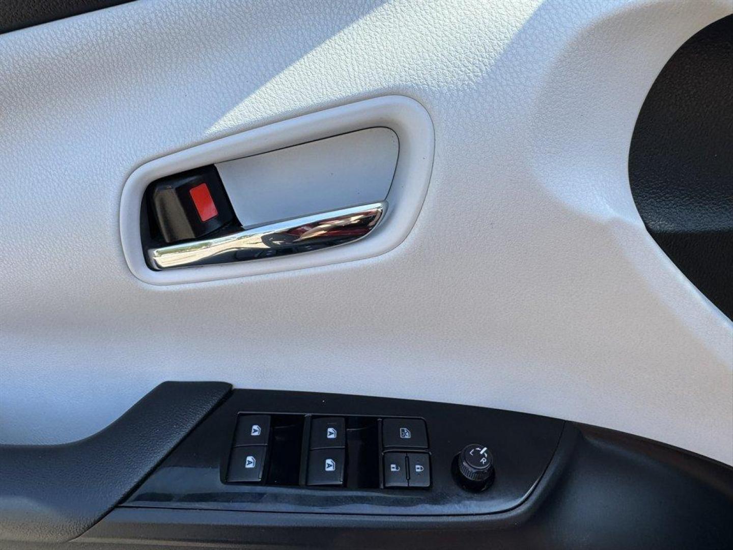 2017 Red /Black Toyota Prius Prime (JTDKARFPXH3) with an 1.8l I-4 EFI Dohc Phev 1. engine, Automatic transmission, located at 745 East Steele Rd., West Columbia, SC, 29170, (803) 755-9148, 33.927212, -81.148483 - Special Internet Price! 2017 Toyota Prius Prime - Photo#19