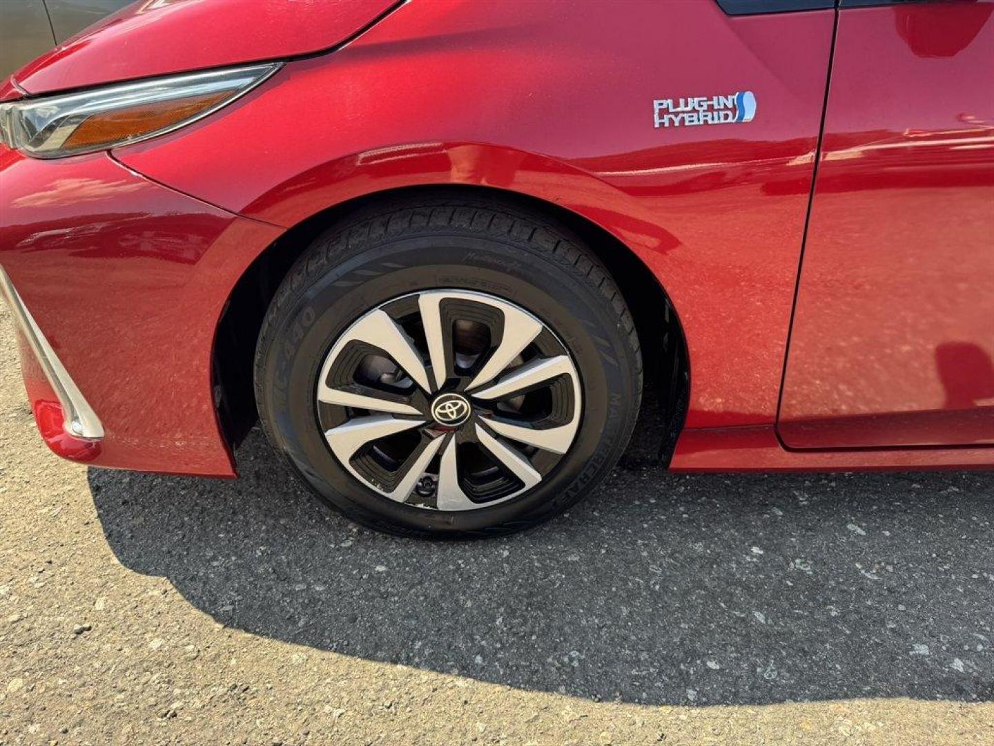 2017 Red /Black Toyota Prius Prime (JTDKARFPXH3) with an 1.8l I-4 EFI Dohc Phev 1. engine, Automatic transmission, located at 745 East Steele Rd., West Columbia, SC, 29170, (803) 755-9148, 33.927212, -81.148483 - Special Internet Price! 2017 Toyota Prius Prime - Photo#33