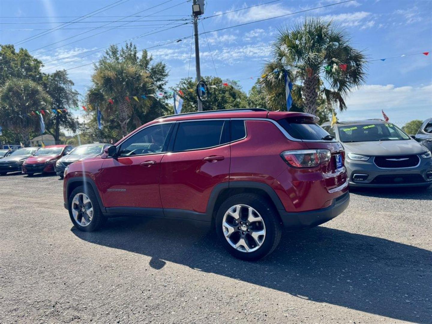 2019 Red /Black Jeep Compass (3C4NJCCB9KT) with an 2.4l I-4 MPI Sohc 2.4l engine, Automatic transmission, located at 745 East Steele Rd., West Columbia, SC, 29170, (803) 755-9148, 33.927212, -81.148483 - Special Internet Price! 2019 Jeep Compass - Photo#5