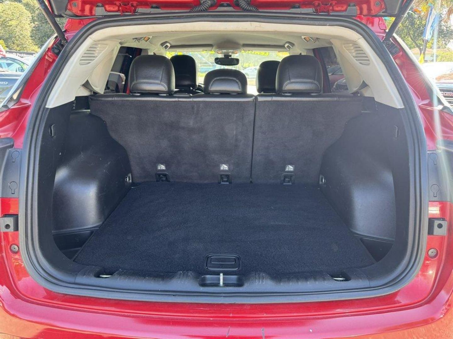 2019 Red /Black Jeep Compass (3C4NJCCB9KT) with an 2.4l I-4 MPI Sohc 2.4l engine, Automatic transmission, located at 745 East Steele Rd., West Columbia, SC, 29170, (803) 755-9148, 33.927212, -81.148483 - Special Internet Price! 2019 Jeep Compass - Photo#28