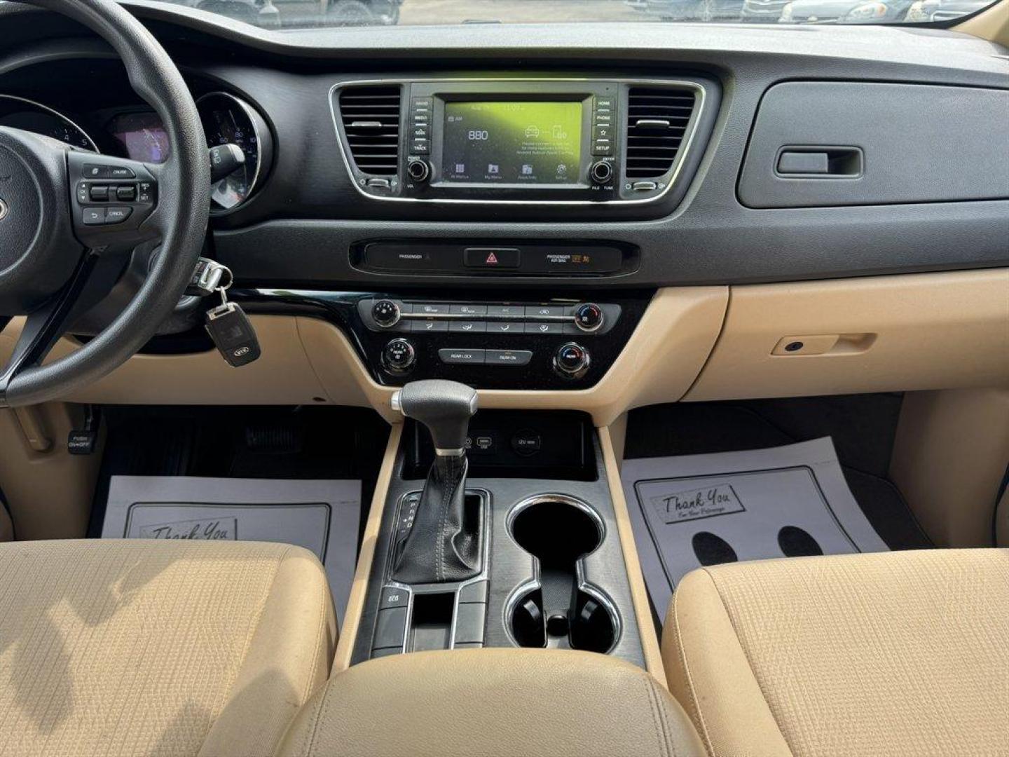 2019 Blue /Tan Kia Sedona (KNDMB5C15K6) with an 3.3l V6 DI Dohc 3.3l engine, Automatic transmission, located at 745 East Steele Rd., West Columbia, SC, 29170, (803) 755-9148, 33.927212, -81.148483 - Special Internet Price! 2019 Kia Sedona - Photo#11