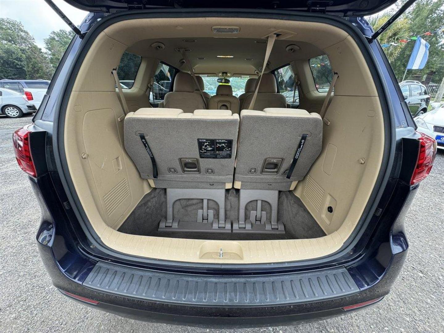 2019 Blue /Tan Kia Sedona (KNDMB5C15K6) with an 3.3l V6 DI Dohc 3.3l engine, Automatic transmission, located at 745 East Steele Rd., West Columbia, SC, 29170, (803) 755-9148, 33.927212, -81.148483 - Special Internet Price! 2019 Kia Sedona - Photo#28