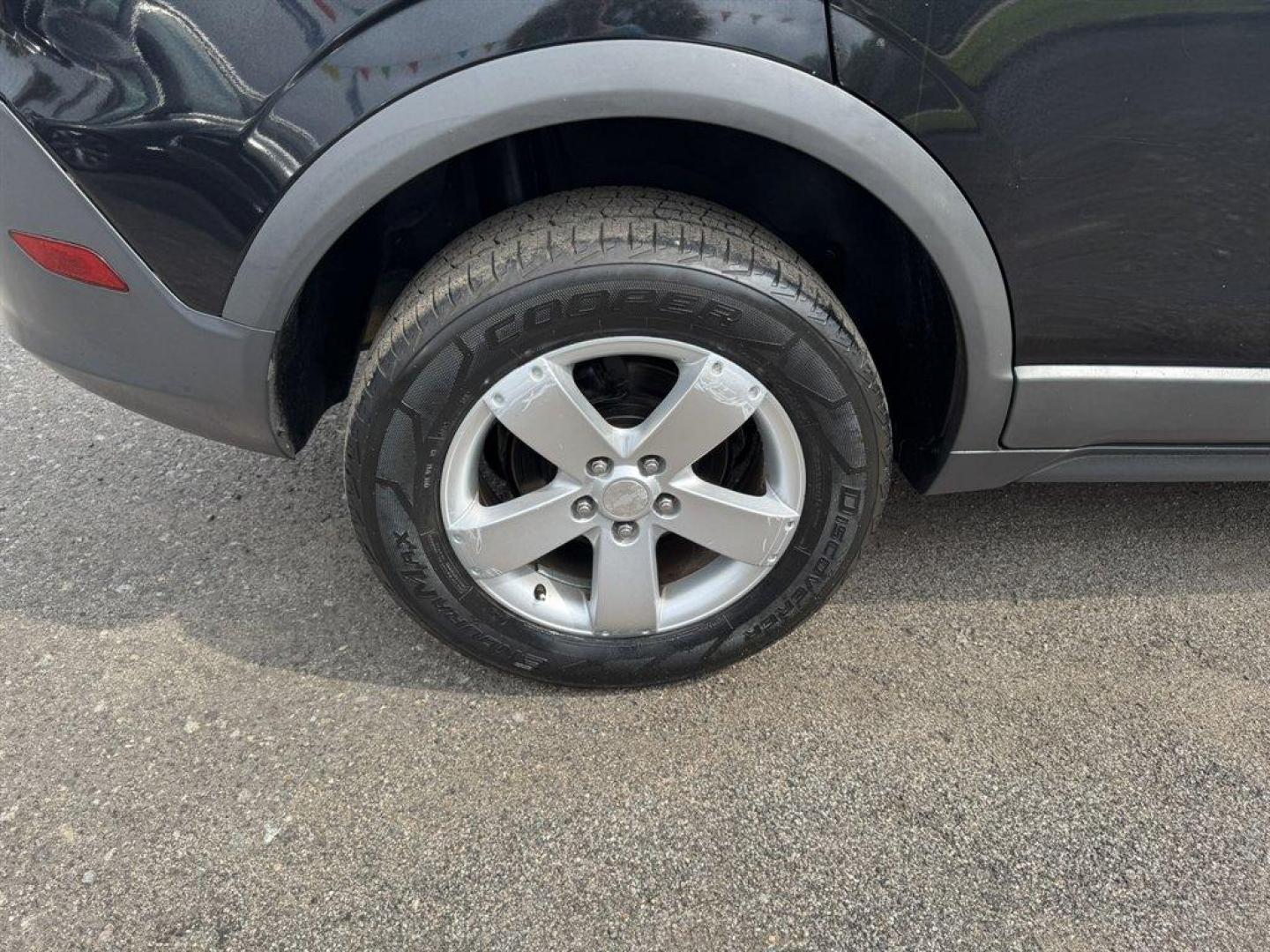 2012 Black /Black Chevrolet Captiva Sport (3GNAL2EK6CS) with an 2.4l I-4 Sidi Dohc 2.4l engine, Automatic transmission, located at 745 East Steele Rd., West Columbia, SC, 29170, (803) 755-9148, 33.927212, -81.148483 - Special Internet Price! 2012 Chevrolet Captiva Sport - Photo#28