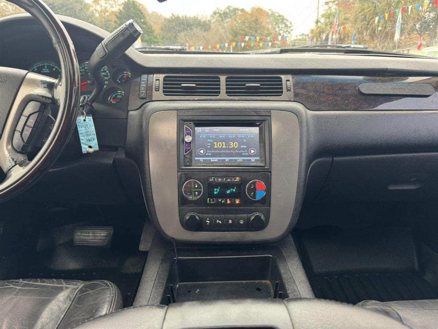 2008 Black /Black GMC Yukon (1GKEC63828J) with an 6.2l V8 SFI OHV HO 6.2l engine, Automatic transmission, located at 745 East Steele Rd., West Columbia, SC, 29170, (803) 755-9148, 33.927212, -81.148483 - Photo#11