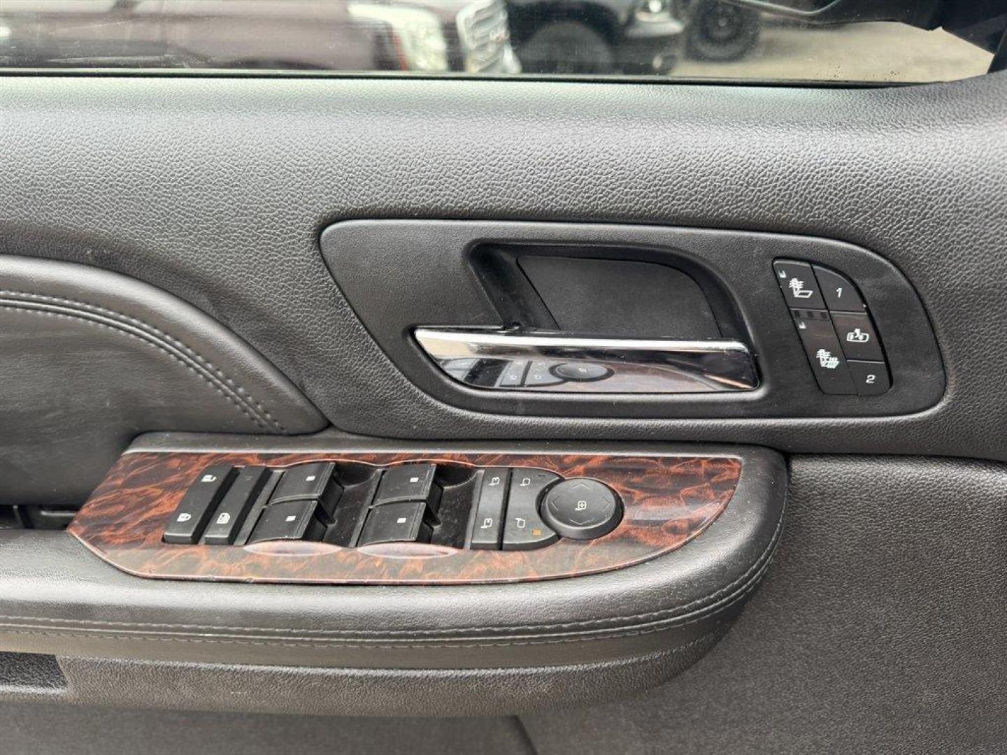 2008 Black /Black GMC Yukon (1GKEC63828J) with an 6.2l V8 SFI OHV HO 6.2l engine, Automatic transmission, located at 745 East Steele Rd., West Columbia, SC, 29170, (803) 755-9148, 33.927212, -81.148483 - Photo#17