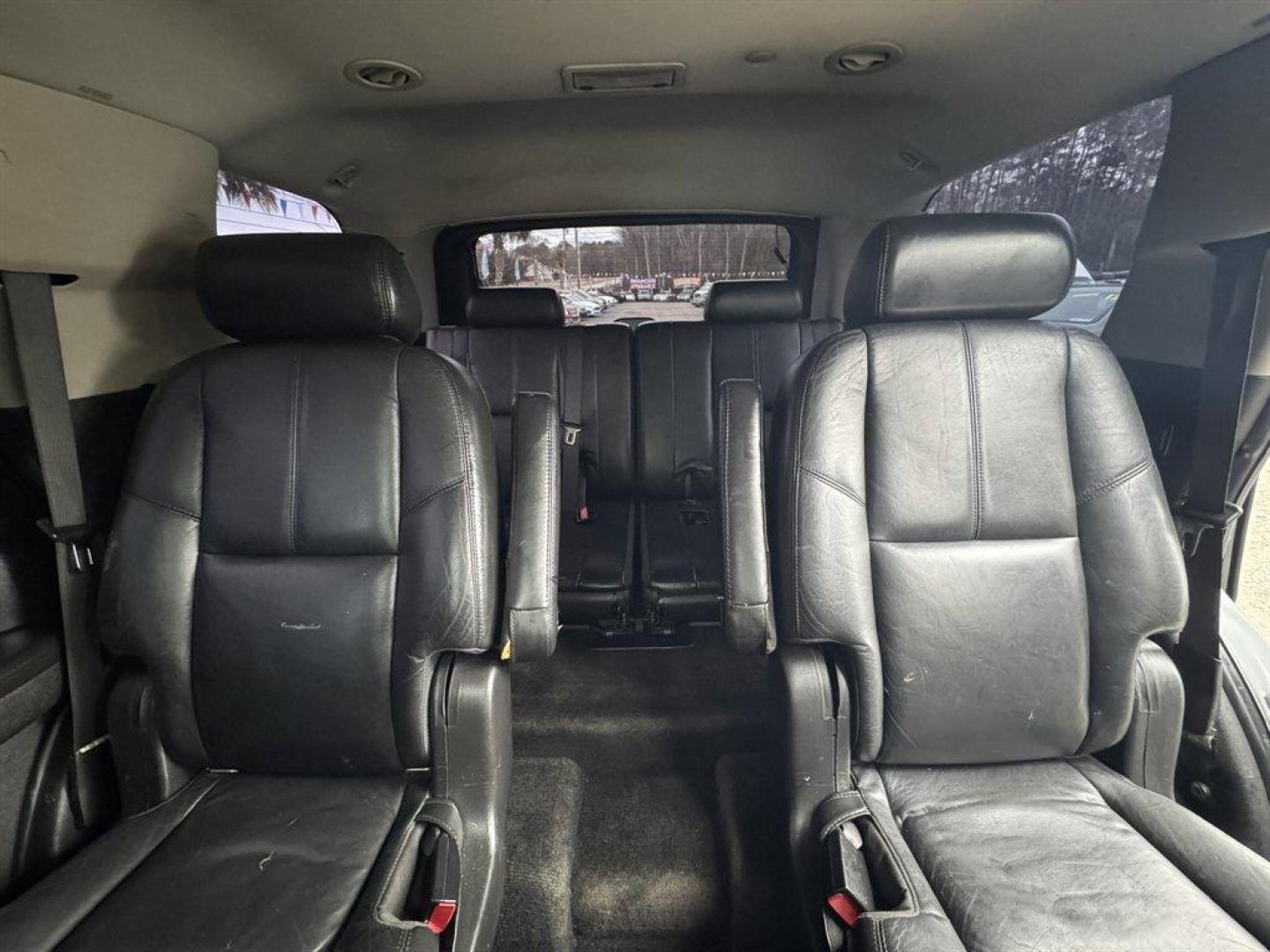 2008 Black /Black GMC Yukon (1GKEC63828J) with an 6.2l V8 SFI OHV HO 6.2l engine, Automatic transmission, located at 745 East Steele Rd., West Columbia, SC, 29170, (803) 755-9148, 33.927212, -81.148483 - Photo#23