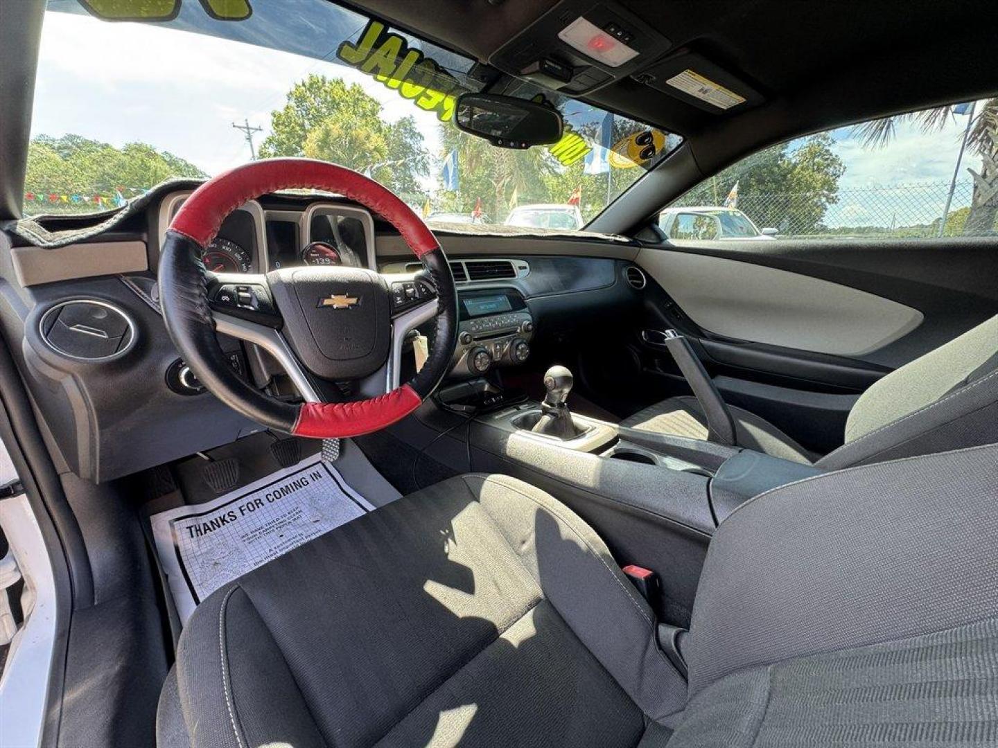 2012 White /Black Chevrolet Camaro (2G1FE1E34C9) with an 3.6l V6 Sidi Dohc Flex 3. engine, Manual transmission, located at 745 East Steele Rd., West Columbia, SC, 29170, (803) 755-9148, 33.927212, -81.148483 - Special Internet Price! 2012 Chevrolet Camaro - Photo#6