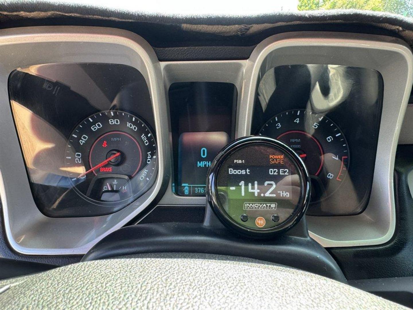 2012 White /Black Chevrolet Camaro (2G1FE1E34C9) with an 3.6l V6 Sidi Dohc Flex 3. engine, Manual transmission, located at 745 East Steele Rd., West Columbia, SC, 29170, (803) 755-9148, 33.927212, -81.148483 - Special Internet Price! 2012 Chevrolet Camaro - Photo#11