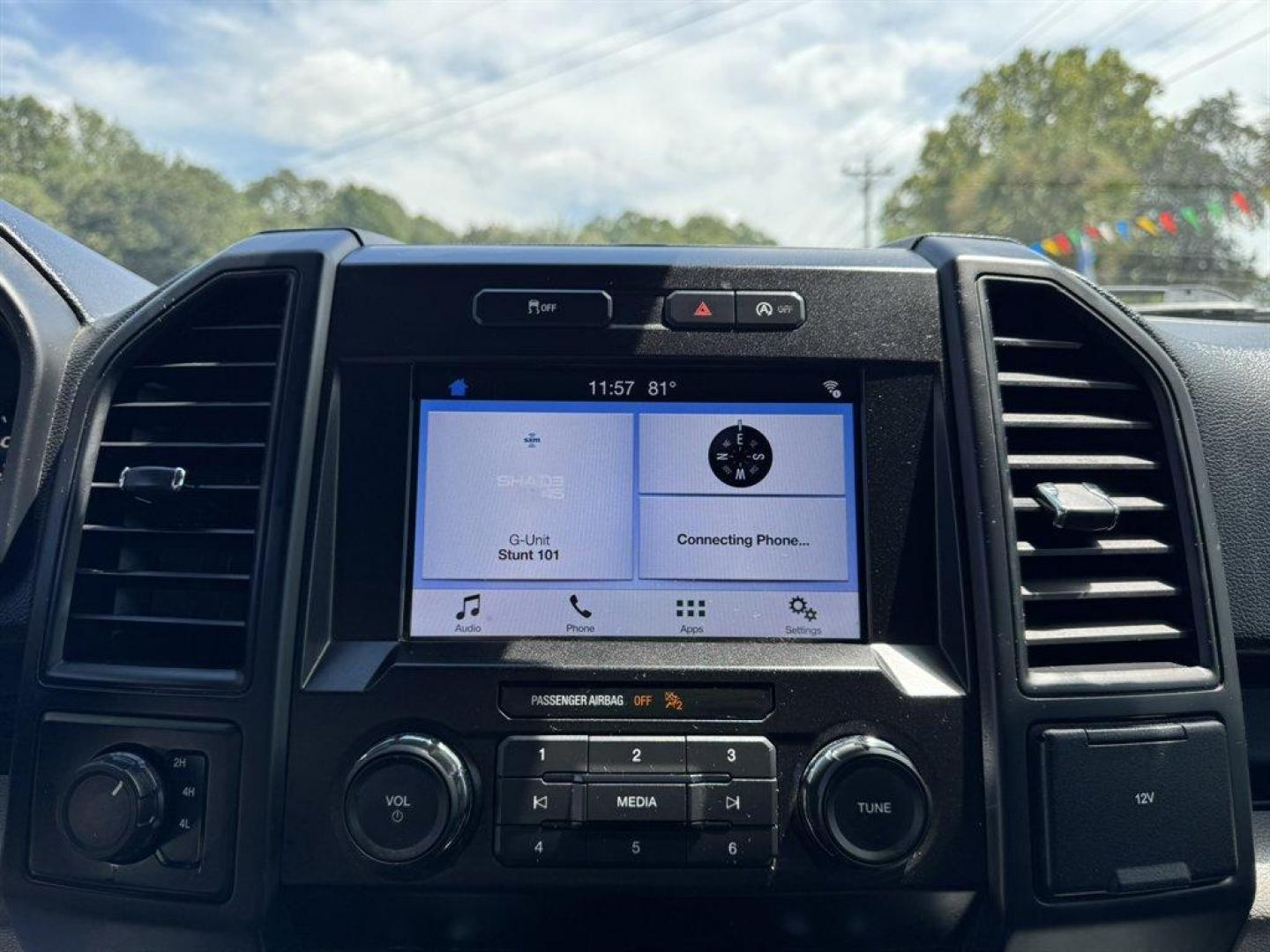 2019 White /Black Ford F150 (1FTEW1EP9KF) with an 2.7l V6 DI T/C Ecoboost 2 engine, Automatic transmission, located at 745 East Steele Rd., West Columbia, SC, 29170, (803) 755-9148, 33.927212, -81.148483 - Special Internet Price! 2019 Ford F150 STX Package - Photo#13