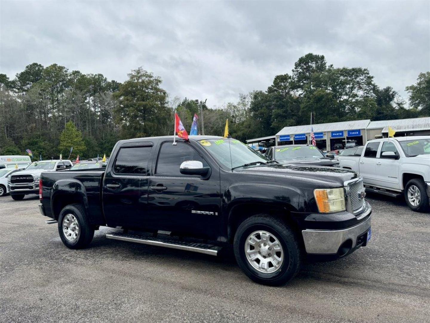 2007 Black /Grey GMC Sierra 1500 (2GTEC13J771) with an 5.3l V8 SFI 5.3l engine, Automatic transmission, located at 745 East Steele Rd., West Columbia, SC, 29170, (803) 755-9148, 33.927212, -81.148483 - Special Internet Price! 2007 GMC Sierra 1500 - Photo#2