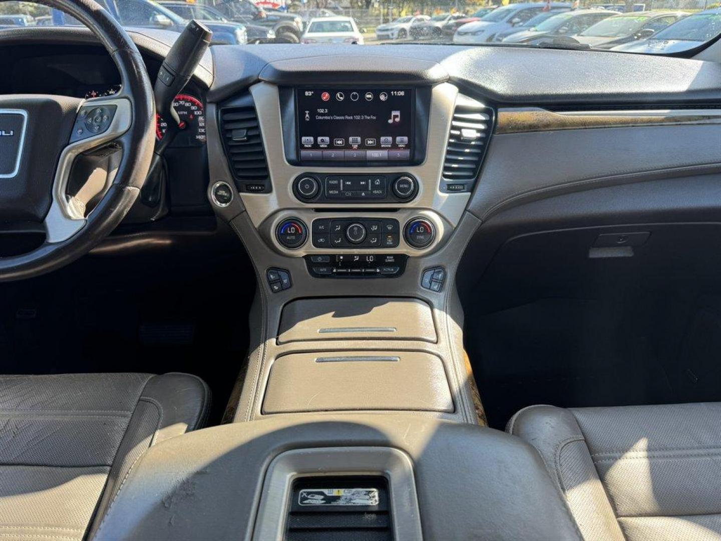 2016 Red /Black GMC Yukon XL (1GKS2HKJ7GR) with an 6.2l V8 DI VVT Flex 6.2l engine, Automatic transmission, located at 745 East Steele Rd., West Columbia, SC, 29170, (803) 755-9148, 33.927212, -81.148483 - Special Internet Price! 2016 GMC Yukon XL - Photo#11