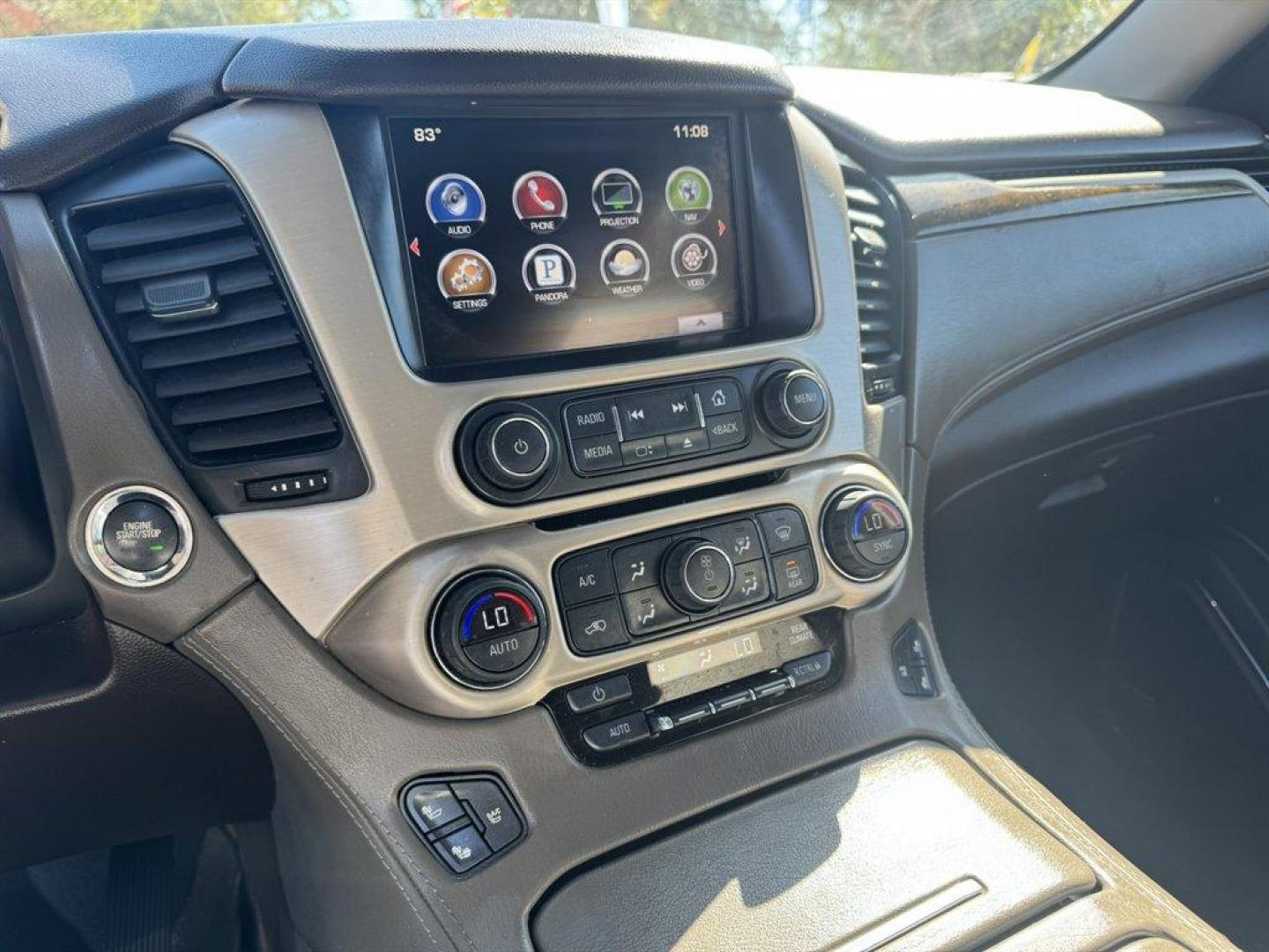 2016 Red /Black GMC Yukon XL (1GKS2HKJ7GR) with an 6.2l V8 DI VVT Flex 6.2l engine, Automatic transmission, located at 745 East Steele Rd., West Columbia, SC, 29170, (803) 755-9148, 33.927212, -81.148483 - Special Internet Price! 2016 GMC Yukon XL - Photo#13