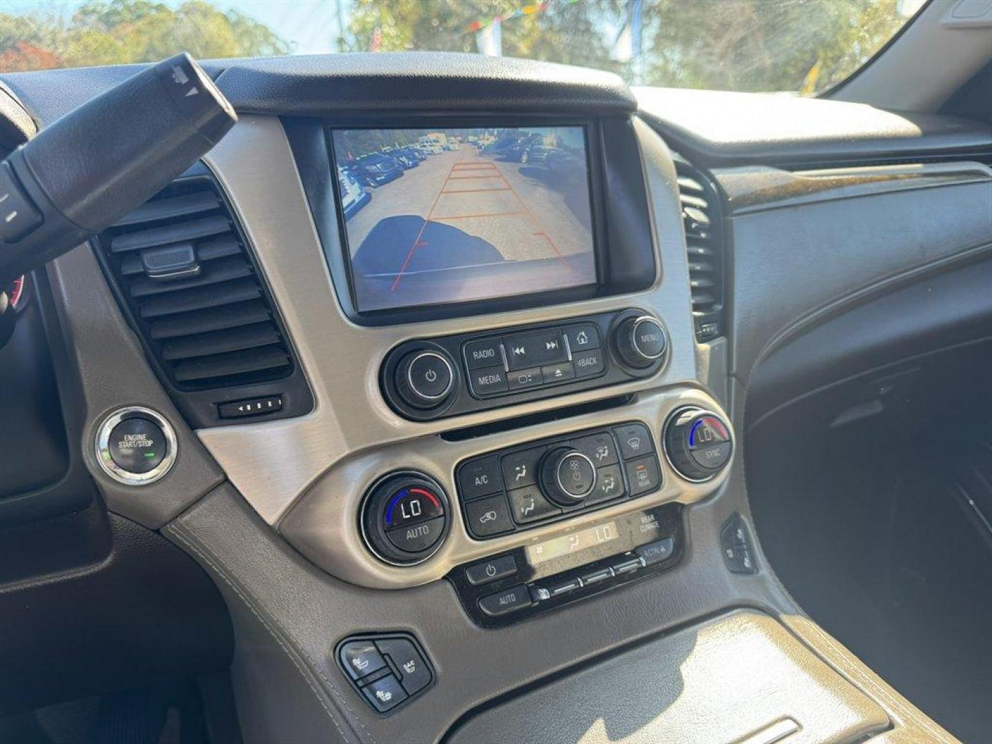 2016 Red /Black GMC Yukon XL (1GKS2HKJ7GR) with an 6.2l V8 DI VVT Flex 6.2l engine, Automatic transmission, located at 745 East Steele Rd., West Columbia, SC, 29170, (803) 755-9148, 33.927212, -81.148483 - Special Internet Price! 2016 GMC Yukon XL - Photo#15