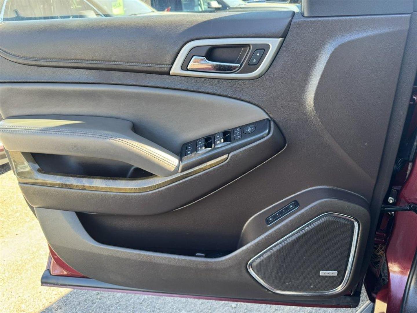 2016 Red /Black GMC Yukon XL (1GKS2HKJ7GR) with an 6.2l V8 DI VVT Flex 6.2l engine, Automatic transmission, located at 745 East Steele Rd., West Columbia, SC, 29170, (803) 755-9148, 33.927212, -81.148483 - Special Internet Price! 2016 GMC Yukon XL - Photo#19