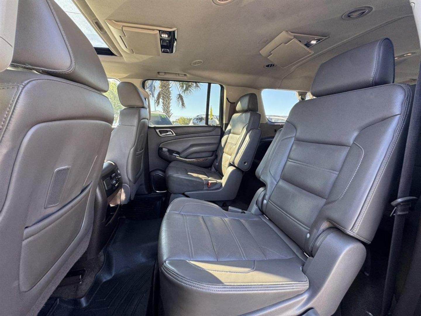 2016 Red /Black GMC Yukon XL (1GKS2HKJ7GR) with an 6.2l V8 DI VVT Flex 6.2l engine, Automatic transmission, located at 745 East Steele Rd., West Columbia, SC, 29170, (803) 755-9148, 33.927212, -81.148483 - Special Internet Price! 2016 GMC Yukon XL - Photo#23