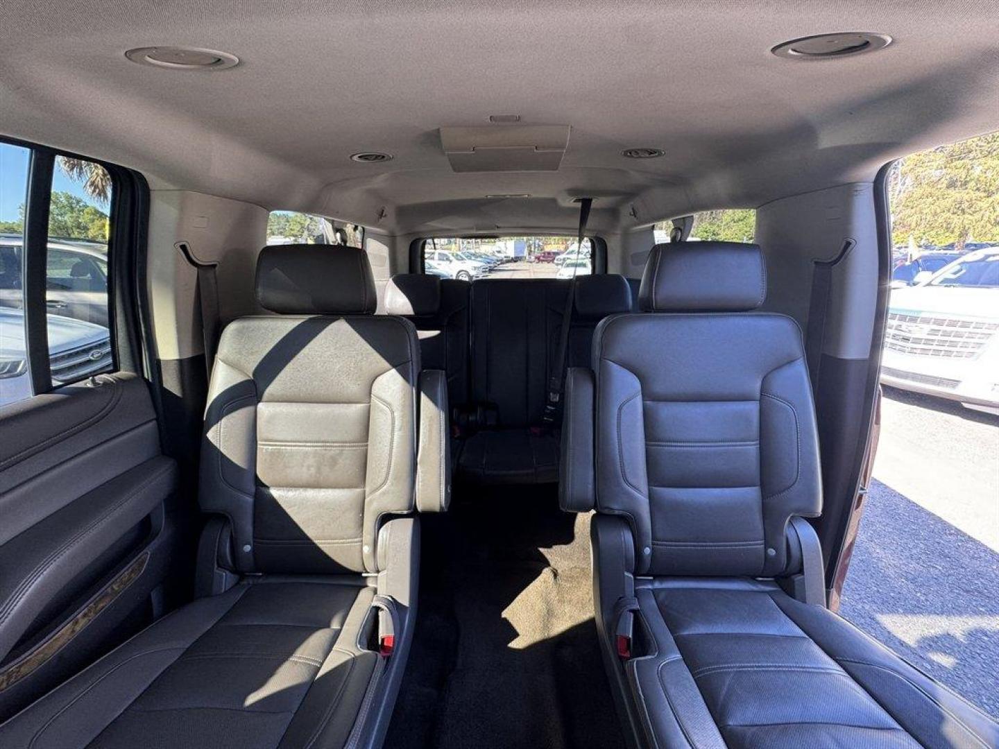 2016 Red /Black GMC Yukon XL (1GKS2HKJ7GR) with an 6.2l V8 DI VVT Flex 6.2l engine, Automatic transmission, located at 745 East Steele Rd., West Columbia, SC, 29170, (803) 755-9148, 33.927212, -81.148483 - Special Internet Price! 2016 GMC Yukon XL - Photo#26