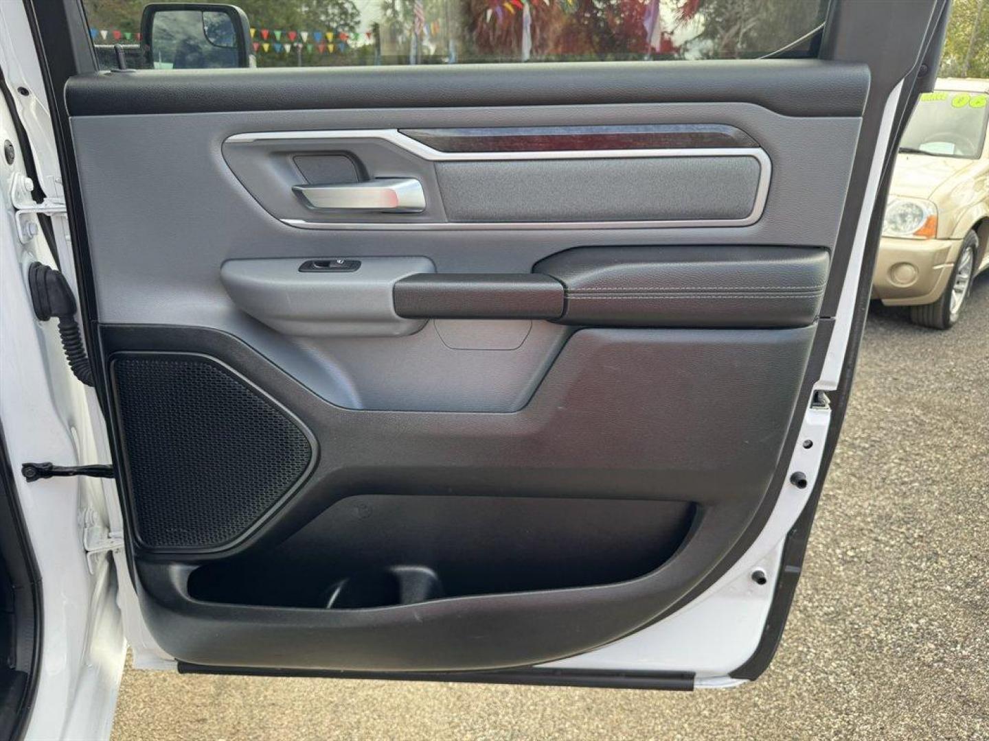 2023 White /Black Ram 1500 (1C6RREFG2PN) with an 3.6l V6 Smpi Dohc VVT 3.6 engine, Automatic transmission, located at 745 East Steele Rd., West Columbia, SC, 29170, (803) 755-9148, 33.927212, -81.148483 - Special Internet Price! 2023 RAM 1500 - Photo#25