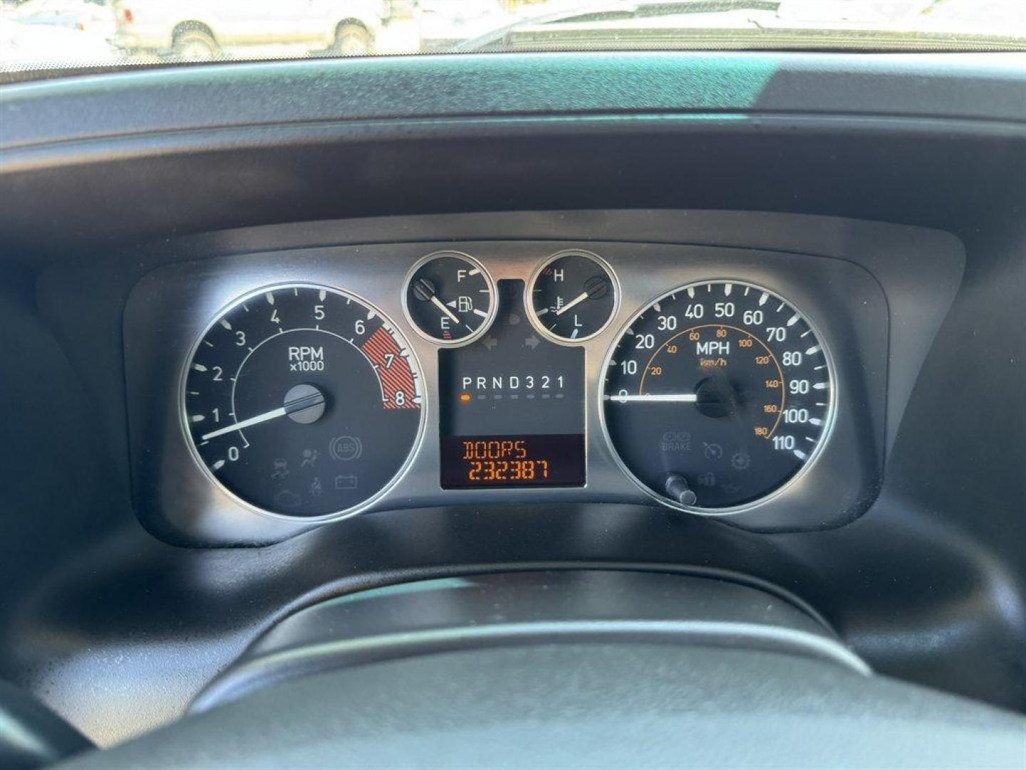 2006 Black /Black Hummer H3 (5GTDN136668) with an 3.5l I-5 MPI Dohc 3.5l engine, Automatic transmission, located at 745 East Steele Rd., West Columbia, SC, 29170, (803) 755-9148, 33.927212, -81.148483 - Special Internet Price! 2006 Hummer H3 - Photo#8