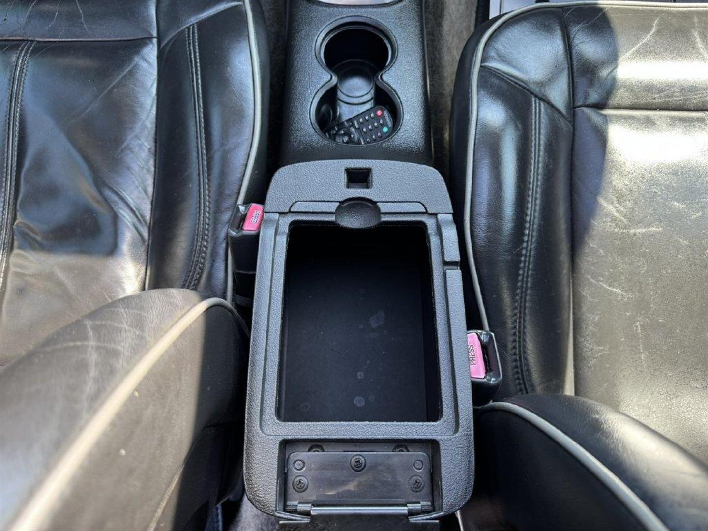 2006 Black /Black Hummer H3 (5GTDN136668) with an 3.5l I-5 MPI Dohc 3.5l engine, Automatic transmission, located at 745 East Steele Rd., West Columbia, SC, 29170, (803) 755-9148, 33.927212, -81.148483 - Special Internet Price! 2006 Hummer H3 - Photo#12