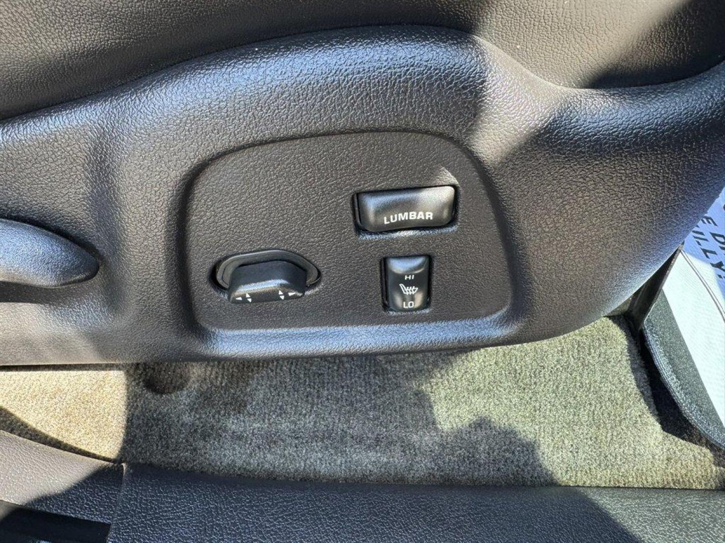 2006 Black /Black Hummer H3 (5GTDN136668) with an 3.5l I-5 MPI Dohc 3.5l engine, Automatic transmission, located at 745 East Steele Rd., West Columbia, SC, 29170, (803) 755-9148, 33.927212, -81.148483 - Special Internet Price! 2006 Hummer H3 - Photo#26