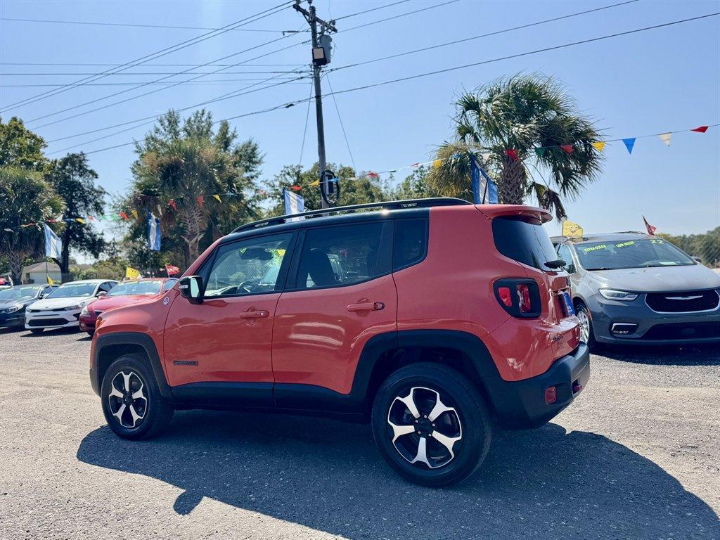 2021 Orange /Black Jeep Renegade (ZACNJDC10MP) with an 1.3l I-4 DI Sohc T/C 1.3l engine, Automatic transmission, located at 745 East Steele Rd., West Columbia, SC, 29170, (803) 755-9148, 33.927212, -81.148483 - Special Internet Price! 2021 Jeep Renegade - Photo#5