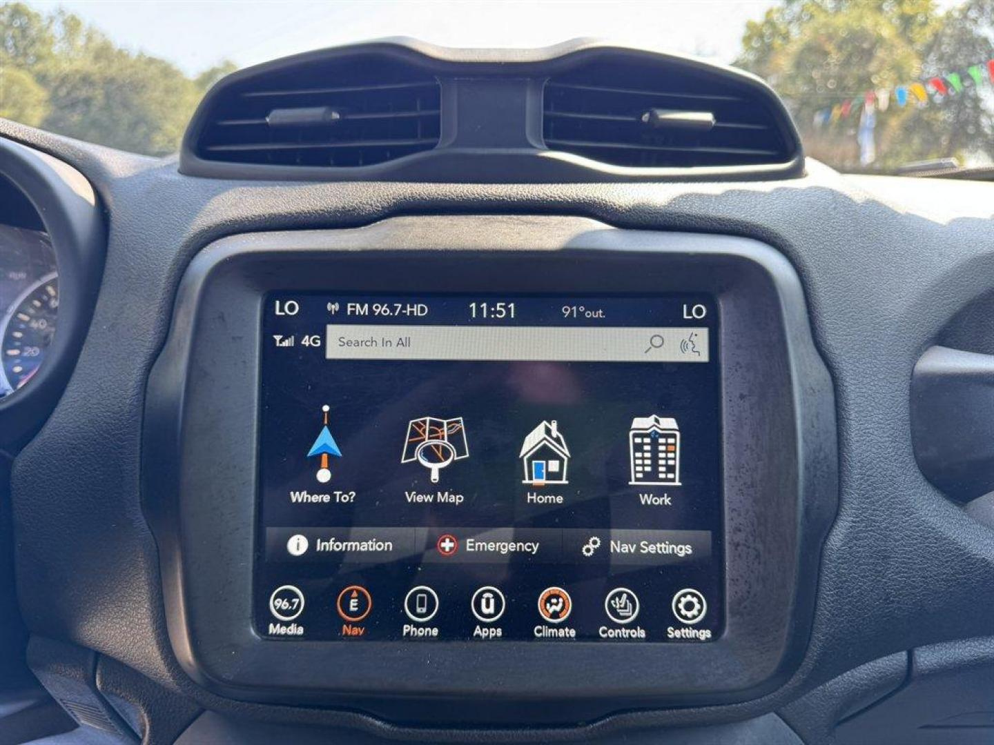 2021 Orange /Black Jeep Renegade (ZACNJDC10MP) with an 1.3l I-4 DI Sohc T/C 1.3l engine, Automatic transmission, located at 745 East Steele Rd., West Columbia, SC, 29170, (803) 755-9148, 33.927212, -81.148483 - Special Internet Price! 2021 Jeep Renegade - Photo#15