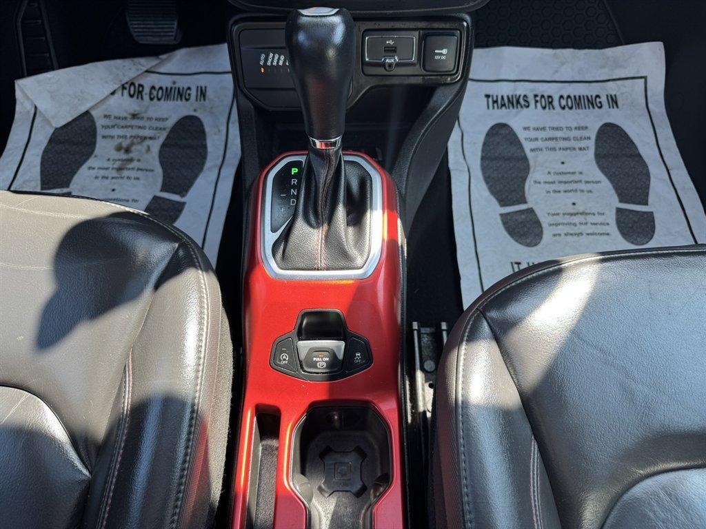 2021 Orange /Black Jeep Renegade (ZACNJDC10MP) with an 1.3l I-4 DI Sohc T/C 1.3l engine, Automatic transmission, located at 745 East Steele Rd., West Columbia, SC, 29170, (803) 755-9148, 33.927212, -81.148483 - Special Internet Price! 2021 Jeep Renegade - Photo#18