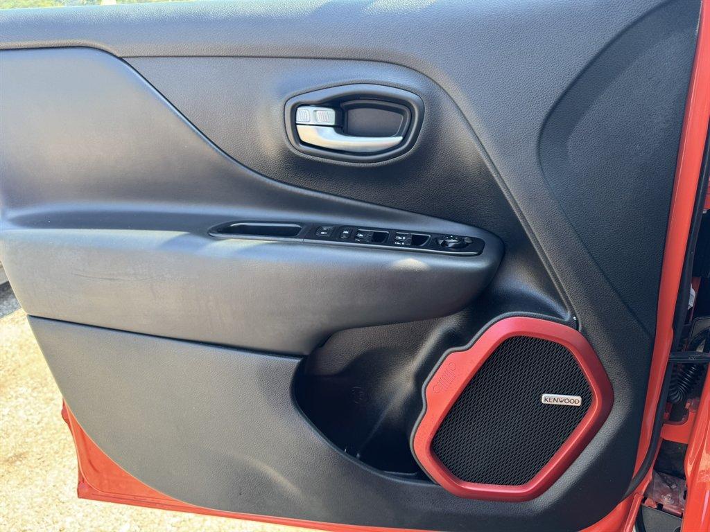 2021 Orange /Black Jeep Renegade (ZACNJDC10MP) with an 1.3l I-4 DI Sohc T/C 1.3l engine, Automatic transmission, located at 745 East Steele Rd., West Columbia, SC, 29170, (803) 755-9148, 33.927212, -81.148483 - Special Internet Price! 2021 Jeep Renegade - Photo#24