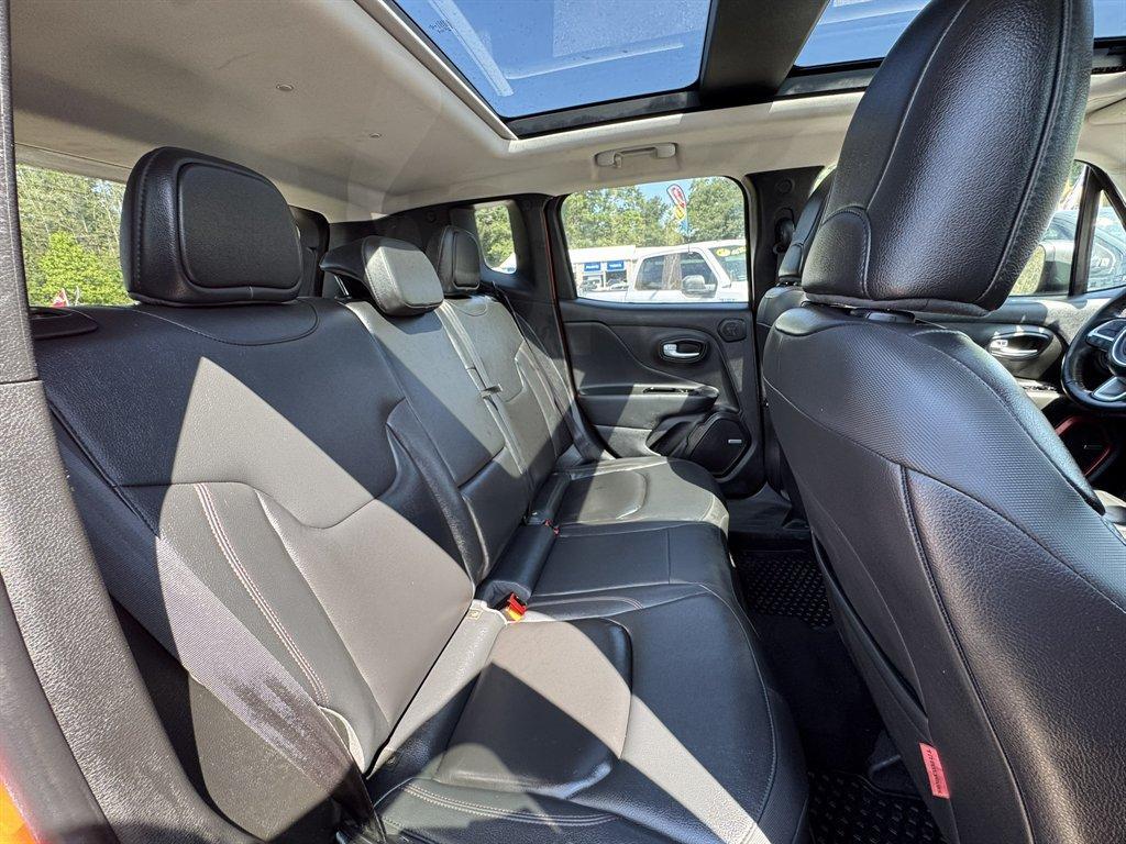 2021 Orange /Black Jeep Renegade (ZACNJDC10MP) with an 1.3l I-4 DI Sohc T/C 1.3l engine, Automatic transmission, located at 745 East Steele Rd., West Columbia, SC, 29170, (803) 755-9148, 33.927212, -81.148483 - Special Internet Price! 2021 Jeep Renegade - Photo#31