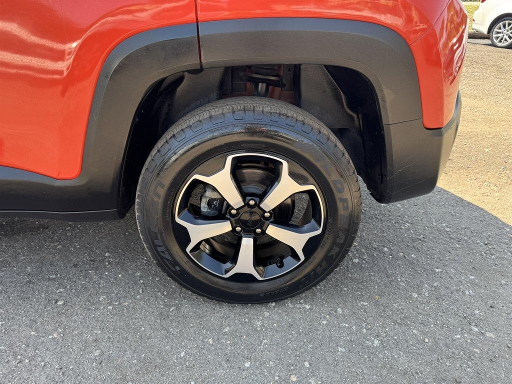 2021 Orange /Black Jeep Renegade (ZACNJDC10MP) with an 1.3l I-4 DI Sohc T/C 1.3l engine, Automatic transmission, located at 745 East Steele Rd., West Columbia, SC, 29170, (803) 755-9148, 33.927212, -81.148483 - Special Internet Price! 2021 Jeep Renegade - Photo#40