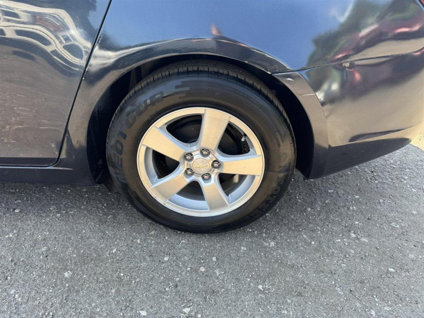 2014 Black /Black Chevrolet Cruze (1G1PC5SB1E7) with an 1.4l I-4 MFI Dohc T/C 1.4 engine, Automatic transmission, located at 745 East Steele Rd., West Columbia, SC, 29170, (803) 755-9148, 33.927212, -81.148483 - Special Internet Price! 2014 Chevrolet Cruze LT - Photo#29