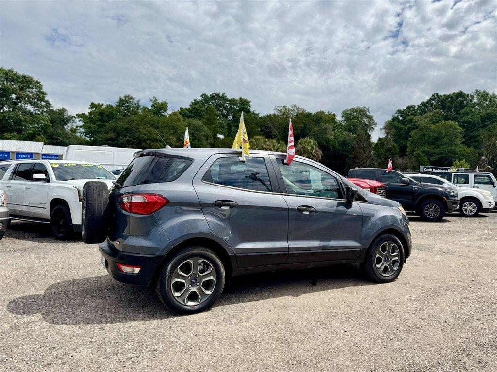2018 Grey /Grey Ford Ecosport (MAJ3P1RE3JC) with an 1.0l I-3 DI T/C Ecoboost engine, Automatic transmission, located at 745 East Steele Rd., West Columbia, SC, 29170, (803) 755-9148, 33.927212, -81.148483 - Photo#3