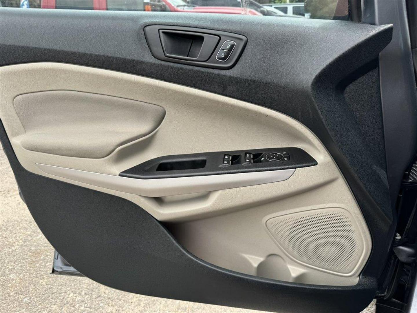 2018 Grey /Grey Ford Ecosport (MAJ3P1RE3JC) with an 1.0l I-3 DI T/C Ecoboost engine, Automatic transmission, located at 745 East Steele Rd., West Columbia, SC, 29170, (803) 755-9148, 33.927212, -81.148483 - Photo#16