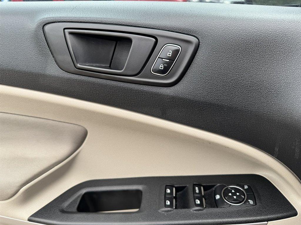 2018 Grey /Grey Ford Ecosport (MAJ3P1RE3JC) with an 1.0l I-3 DI T/C Ecoboost engine, Automatic transmission, located at 745 East Steele Rd., West Columbia, SC, 29170, (803) 755-9148, 33.927212, -81.148483 - Photo#17