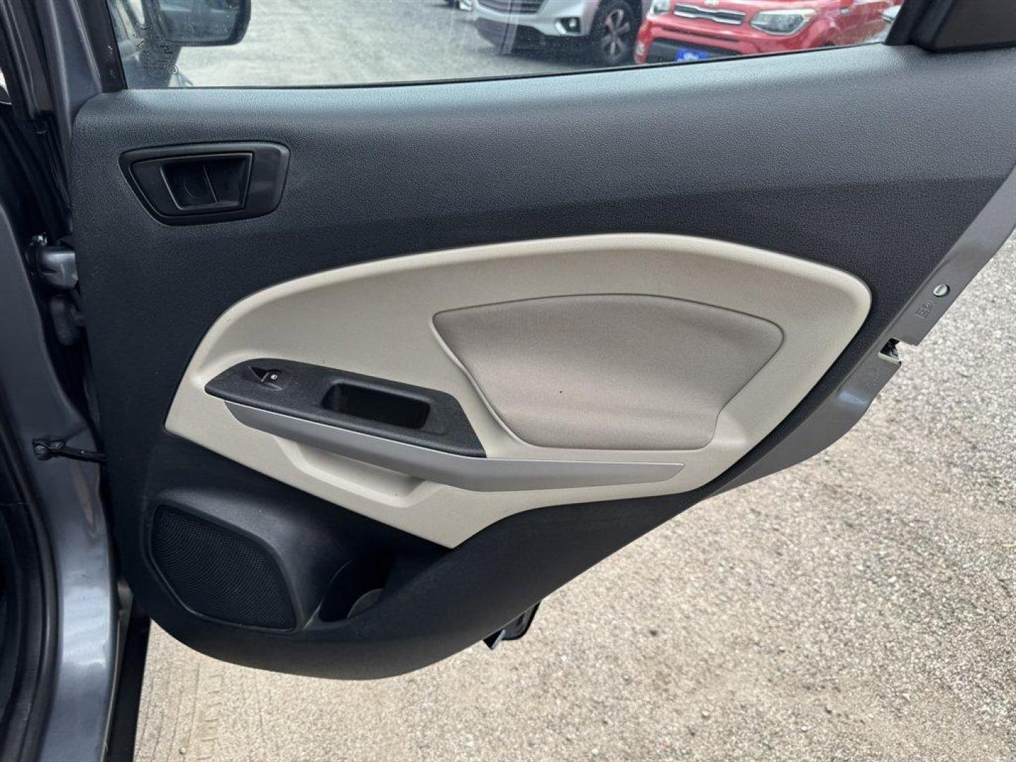 2018 Grey /Grey Ford Ecosport (MAJ3P1RE3JC) with an 1.0l I-3 DI T/C Ecoboost engine, Automatic transmission, located at 745 East Steele Rd., West Columbia, SC, 29170, (803) 755-9148, 33.927212, -81.148483 - Photo#21