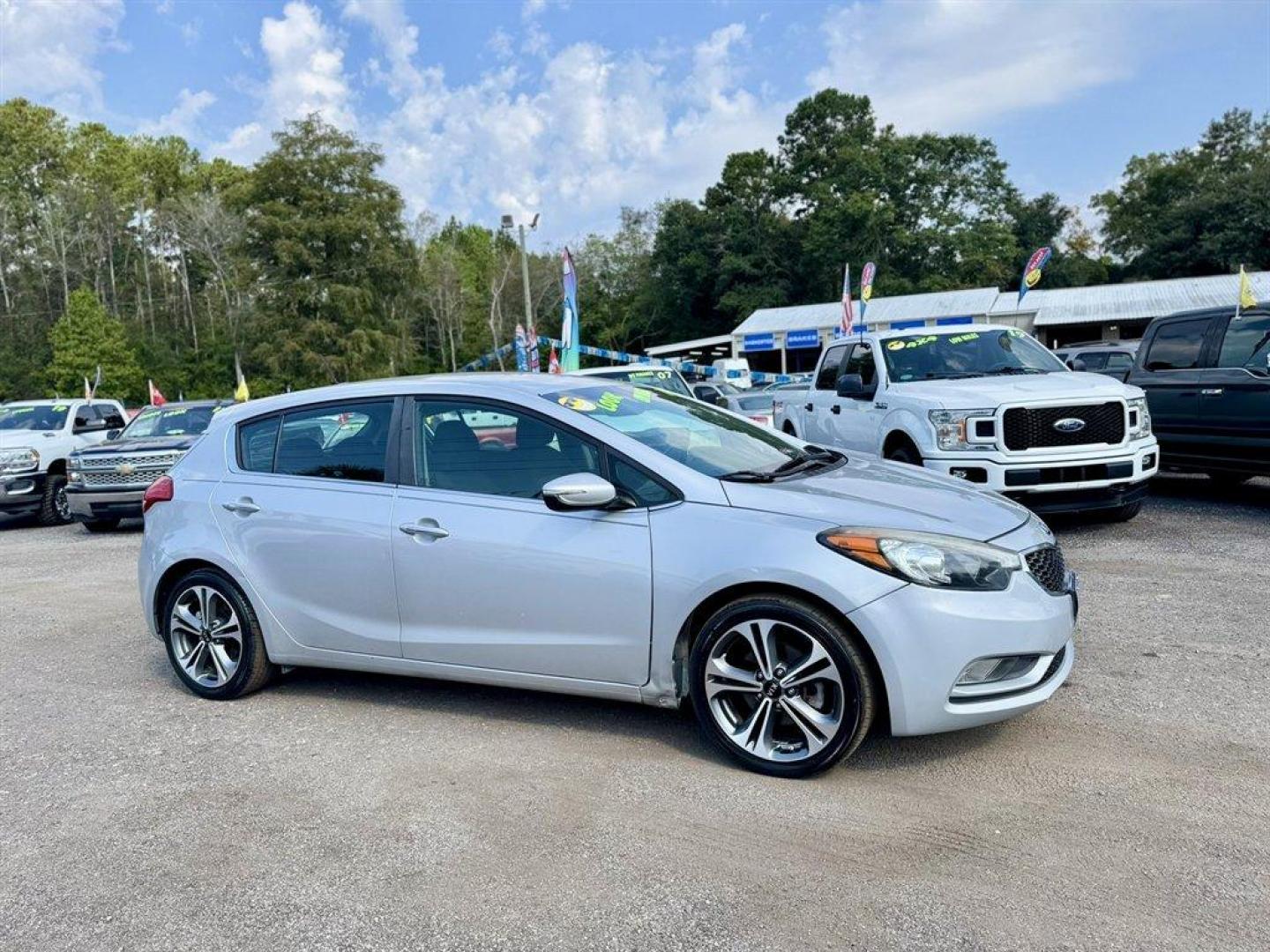 2016 Grey /Black Kia Forte (KNAFX5A83G5) with an 2.0l I-4 DI Dohc 2.0l engine, Automatic transmission, located at 745 East Steele Rd., West Columbia, SC, 29170, (803) 755-9148, 33.927212, -81.148483 - Special Internet Price! 2016 Kia Forte - Photo#2
