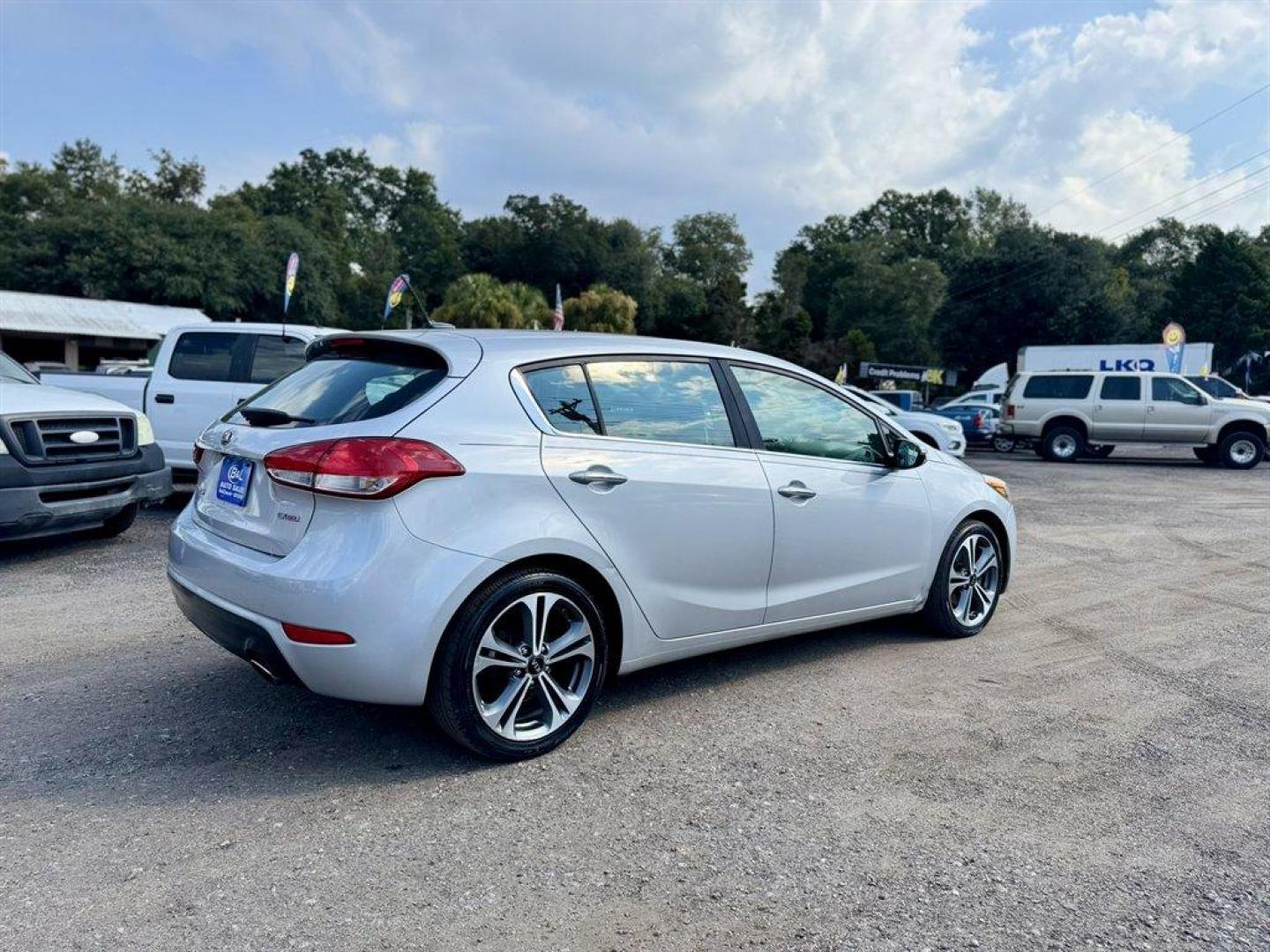 2016 Grey /Black Kia Forte (KNAFX5A83G5) with an 2.0l I-4 DI Dohc 2.0l engine, Automatic transmission, located at 745 East Steele Rd., West Columbia, SC, 29170, (803) 755-9148, 33.927212, -81.148483 - Special Internet Price! 2016 Kia Forte - Photo#3